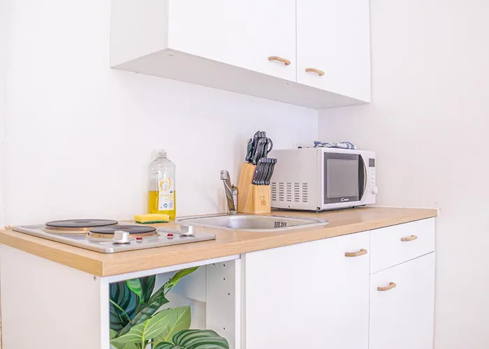 Cozy Near Wiener Stadthalle Apartment Wien